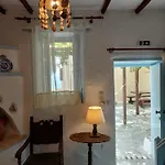 Avra Traditional Blue House, Elma's Σπίτι διακοπών Αλόννησος