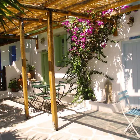 Avra Traditional Blue House, Elma's Сasa de vacaciones