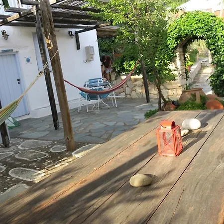 Avra Traditional Blue House, Elma's Alónnisos